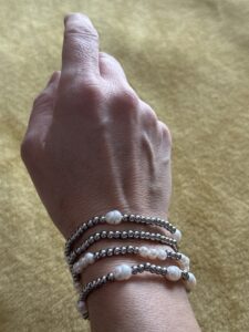 Click to view full screen Silver Earth náramok photo review