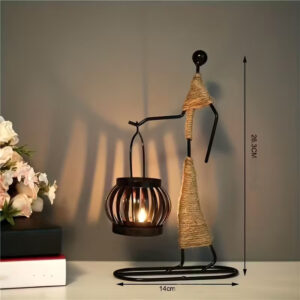 Kovový svietnik - ženská postava