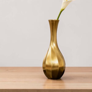 Minimalistická váza – zlatá farba